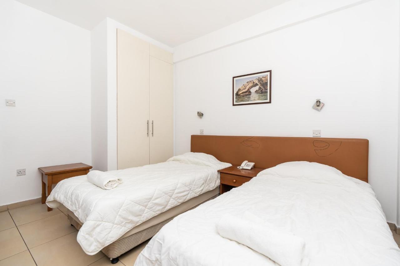 Flora Hotel Apartments Protaras Bagian luar foto