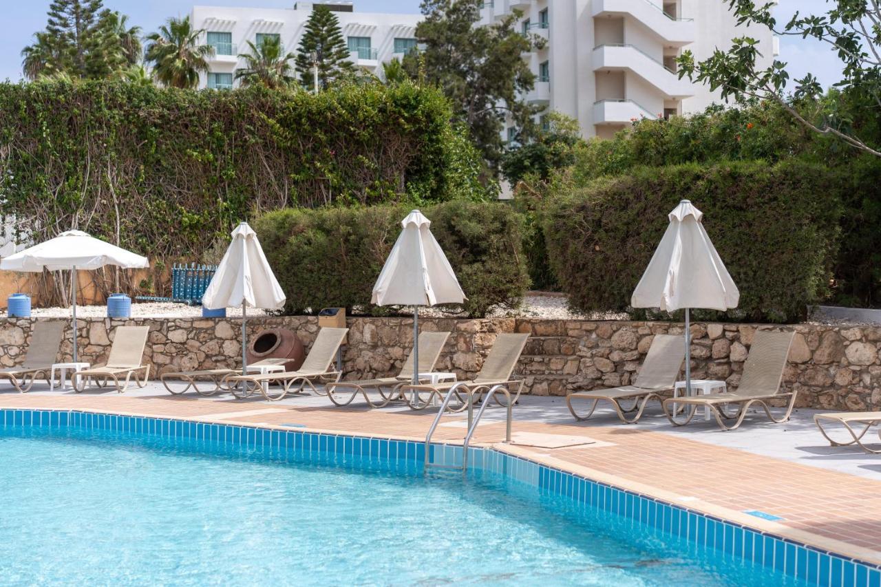 Flora Hotel Apartments Protaras Bagian luar foto